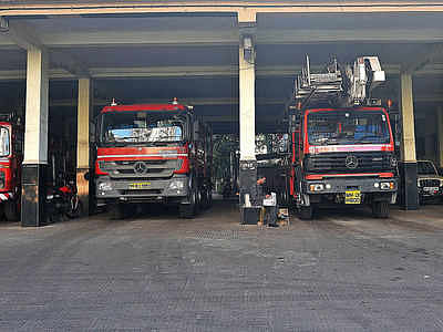 தீயணைப்பு வாகனம்