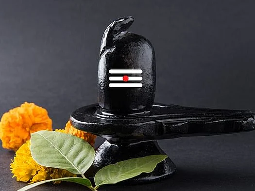 திருவெம்பாவை - 16: முத்தனை முதற்சோதியை முக்கண் அப்பனை முதல் வித்தினைச் சித்தனை நித்தமும் பணிவோம்!