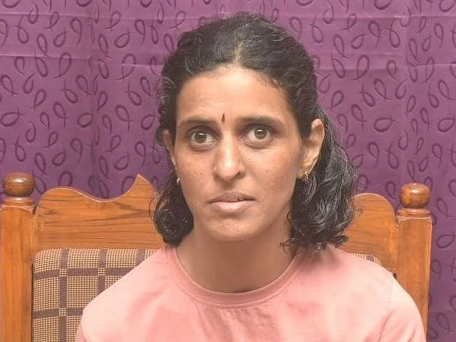 திருப்பத்தூர்: 44 வழக்குகள்... 2006 முதல் தலைமறைவு - போலீஸில் சரணடைந்த பெண் மாவோயிஸ்ட் பின்னணி!