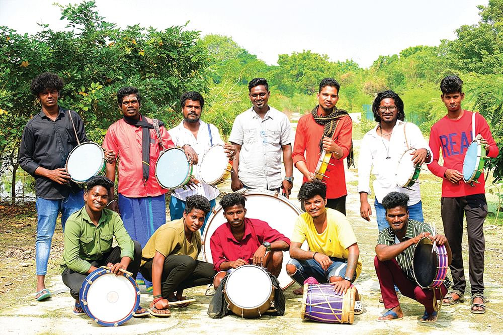 துக்கத்துக்கும் சந்தோஷத்துக்கும் தப்பாம ஒலிக்கும்!