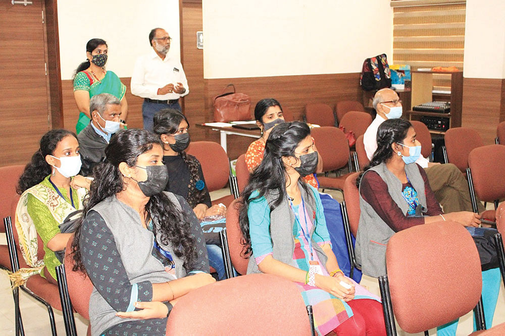 தொழிலில் திடீர் சரிவு வந்தால்,
நஷ்டப்படாமல் தப்பிக்க ஈஸி வழி!