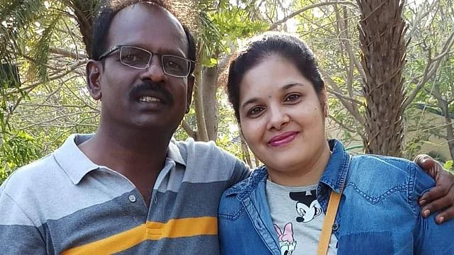 கணவருடன் 'மெட்டி ஒலி' உமா