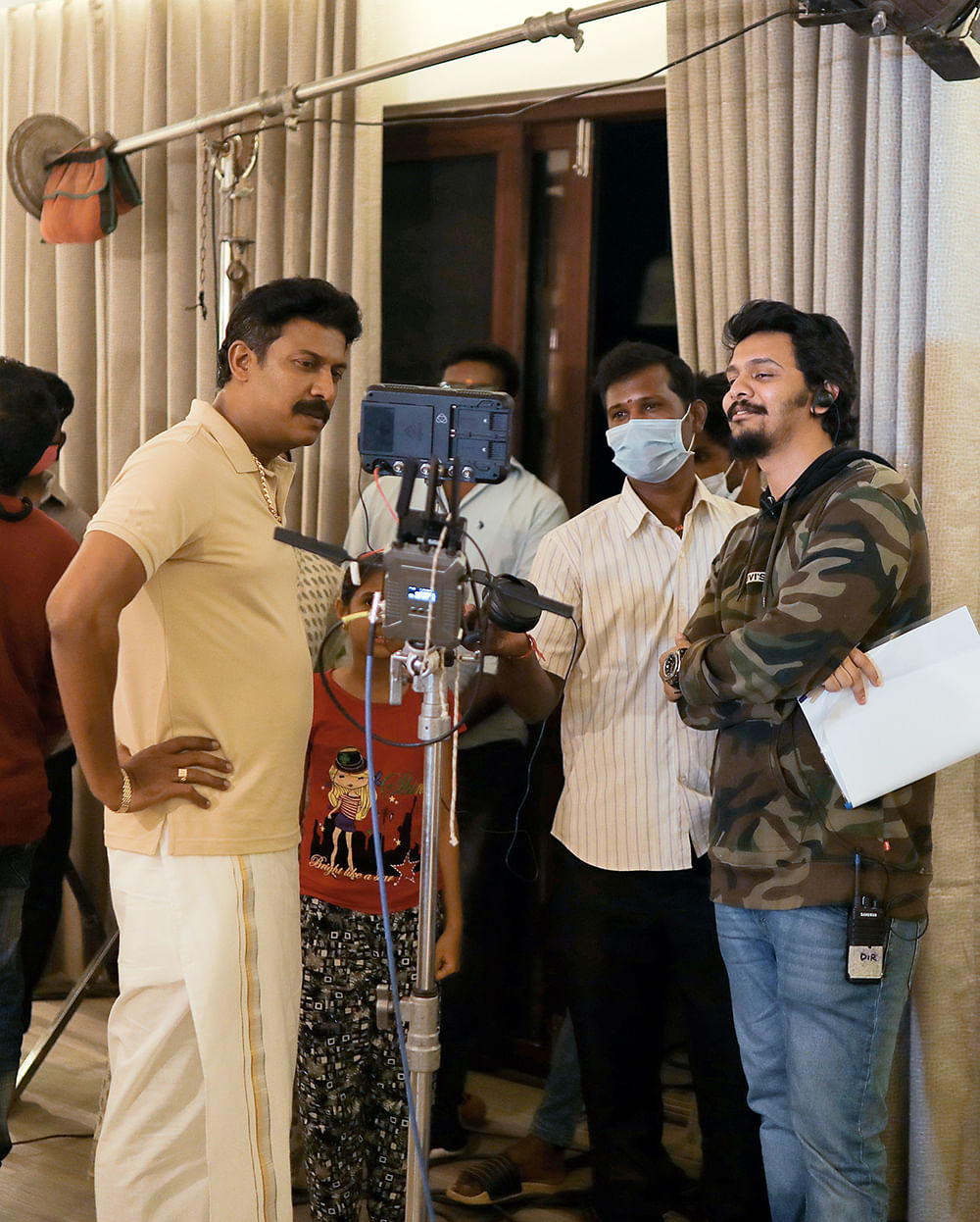 புது ஆயுதம் ஏந்தும் தனுஷ்! - ‘மாறன்’ ஸ்பெஷல்