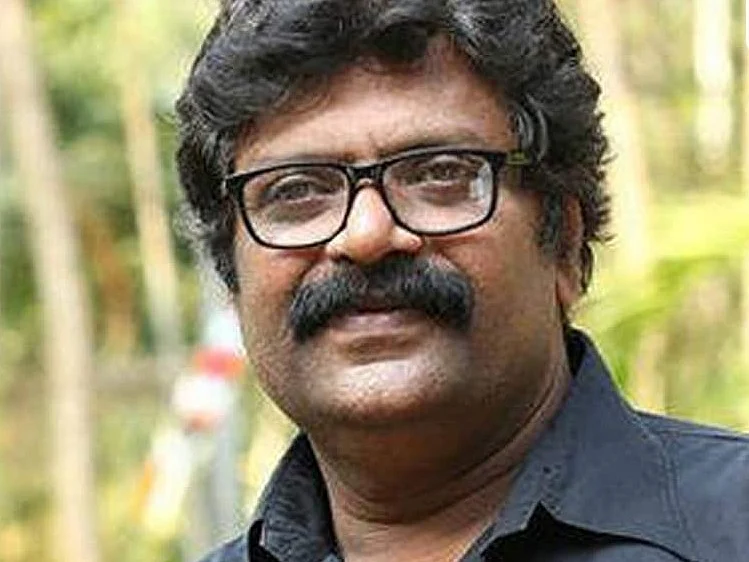 ``நான் சூத்திரனாக இருக்கிறேன்" ராம சிம்ஹனாக மாறிய அலி அக்பர்!