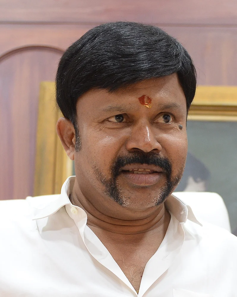அ.தி.மு.க சதுரங்கம்... முடிவுக்கு வந்ததா ஆட்டம்?