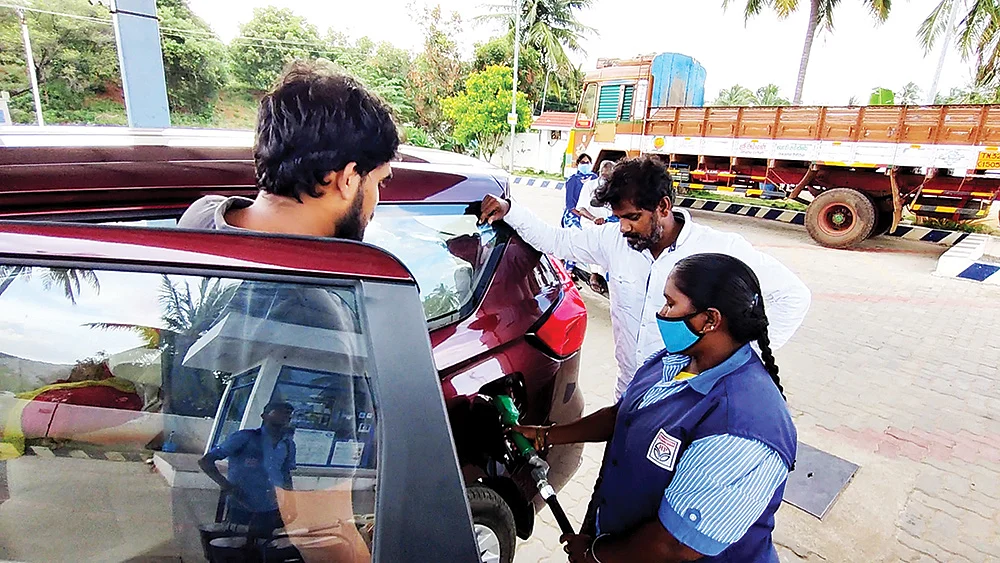 காரில் இந்த வார்னிங் லைட் வந்தால் பெரிய செலவு இருக்கு!