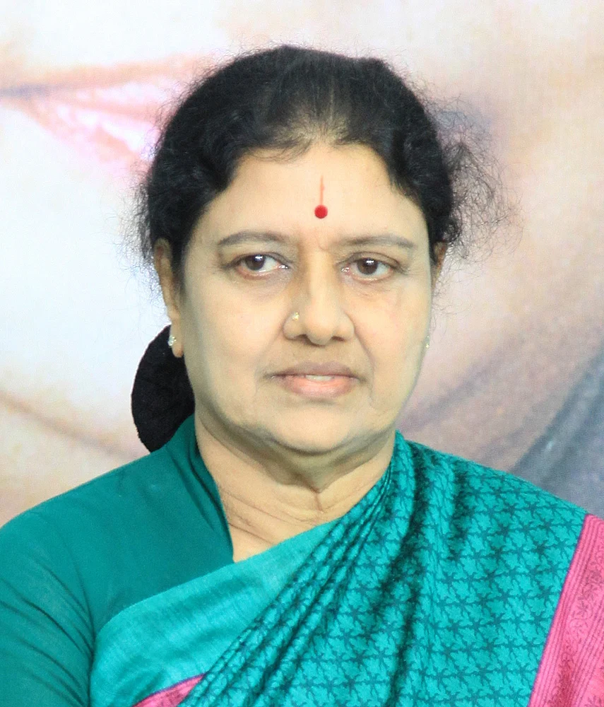 அ.தி.மு.க சதுரங்கம்... முடிவுக்கு வந்ததா ஆட்டம்?