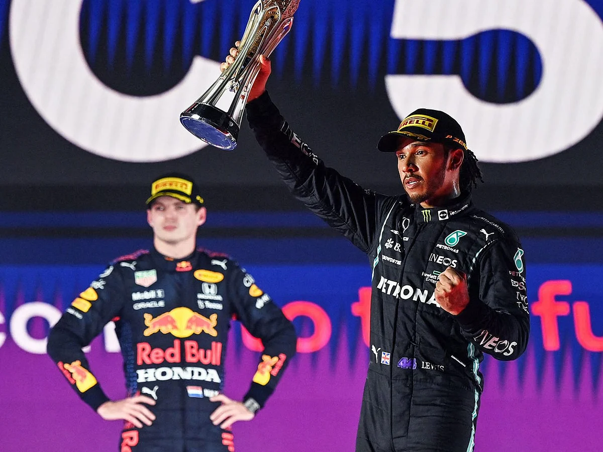 ஹாமில்டன் ஹாட்ரிக்... சமநிலைக்கு வந்தது சாம்பியன்ஷிப் ரேஸ்! #SaudiArabianGP