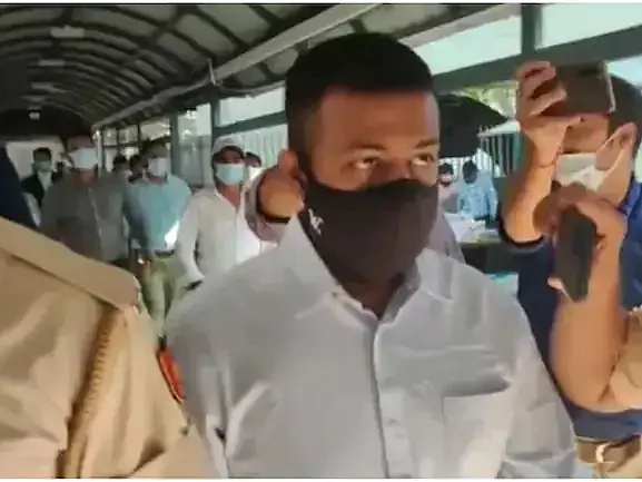 சுகேஷுடன் தொடர்பு; மேலும் 5 பாலிவுட் நடிகைகளுக்கு சம்மன்?! -ரூ.200 கோடி பணம் பறிப்பு வழக்கில் அதிரடி
