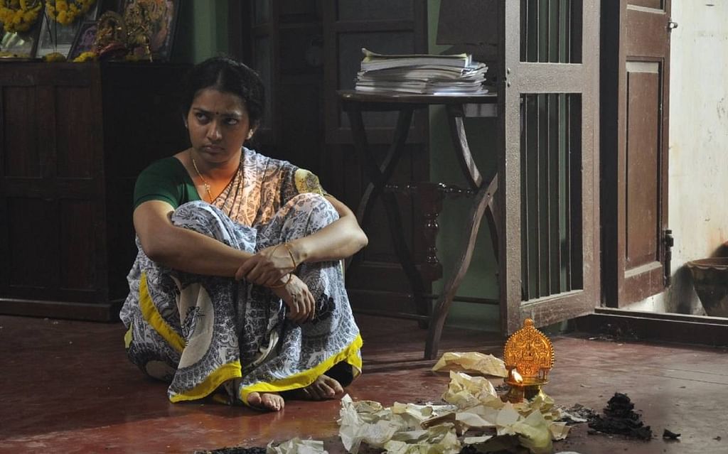சிவரஞ்சனியும் இன்னும் சில பெண்களும்