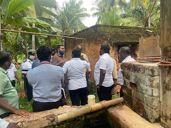 ஆய்வுக் குழுவினர்