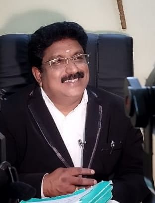 வழக்கறிஞர் விஜயன்