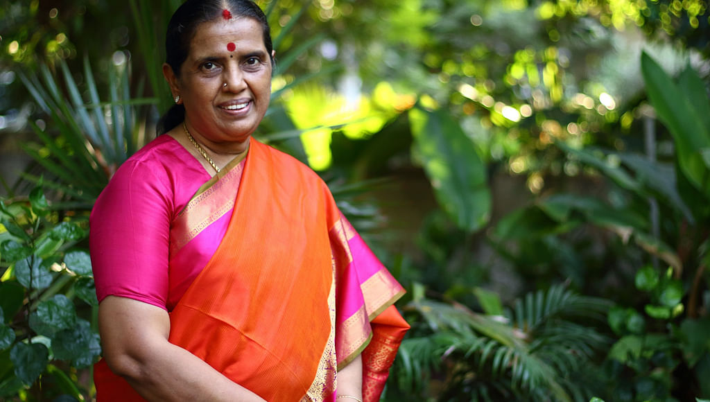 ரேவதி சண்முகம்