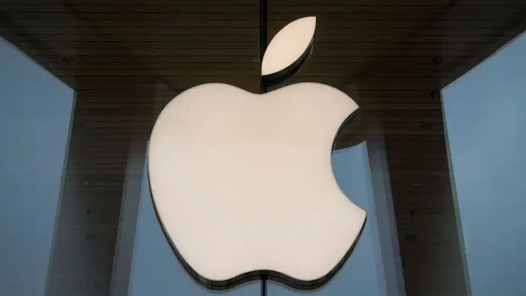 மும்பையில் `Apple BKC'!