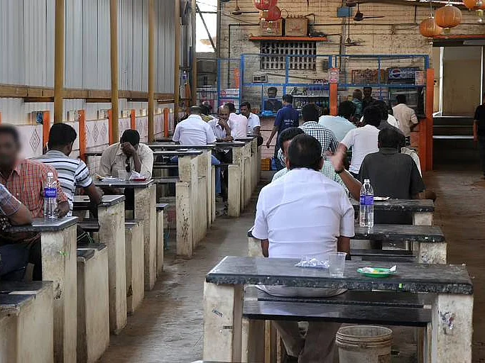டாஸ்மாக்: தின்பண்டங்கள் விற்பனைக்கு டெண்டர்... பாமக-வின் விமர்சனத்துக்கு தி.மு.க-வின் பதில் என்ன..?