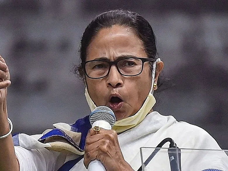 ``ஆட்டம் இன்னும் முடியவில்லை, எங்கள் ஆதரவில்லாமல்..!" - பாஜக-வைச் சாடிய மம்தா