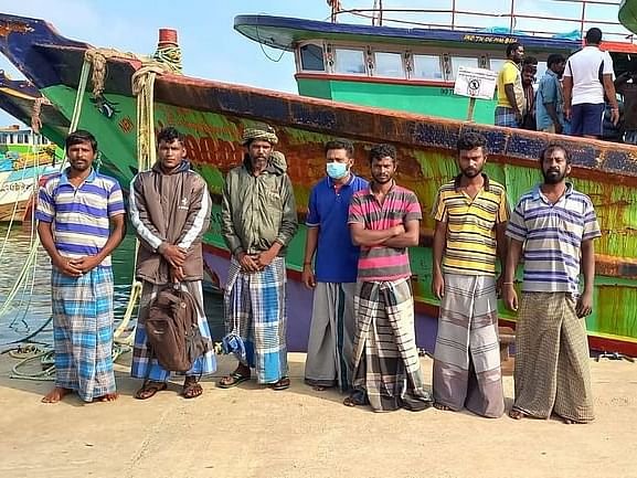 Tamil News Today: மேலும் 13 தமிழக மீனவர்களை சிறைபிடித்தது இலங்கை கடற்படை! - பதற்றத்தில் ராமேஸ்வரம் மீனவர்கள்