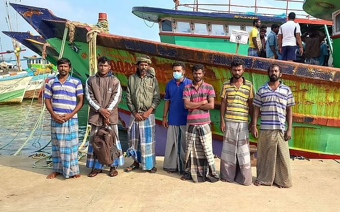 Tamil News Today: மேலும் 13 தமிழக மீனவர்களை சிறைபிடித்தது இலங்கை கடற்படை! - பதற்றத்தில் ராமேஸ்வரம் மீனவர்கள்