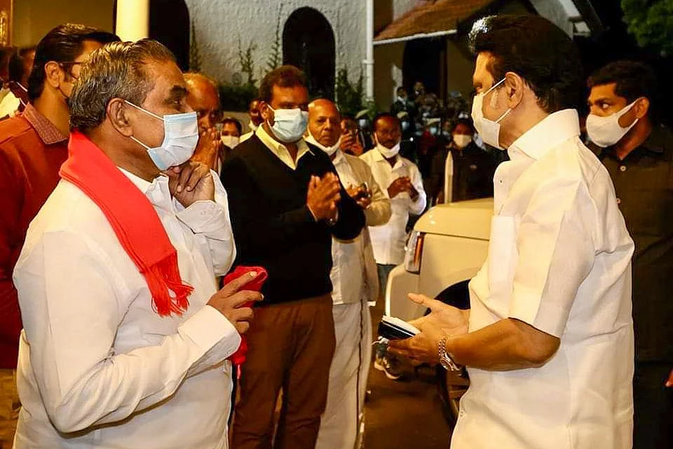 சொதப்பிய `விக்ரம்’ ஆடியோ லாஞ்ச் முதல் அன்புமணியின் பட்டாபிஷேகம் வரை... கழுகார் அப்டேட்ஸ்