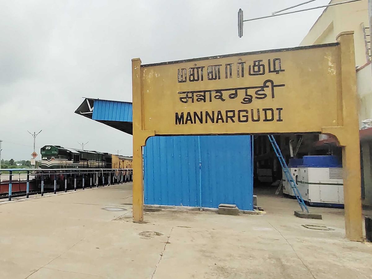 உள்ளாட்சித் தேர்தல்: மன்னார்குடியில் தனித்து களம் காணும் காங்கிரஸ் - பின்னணி என்ன?! 