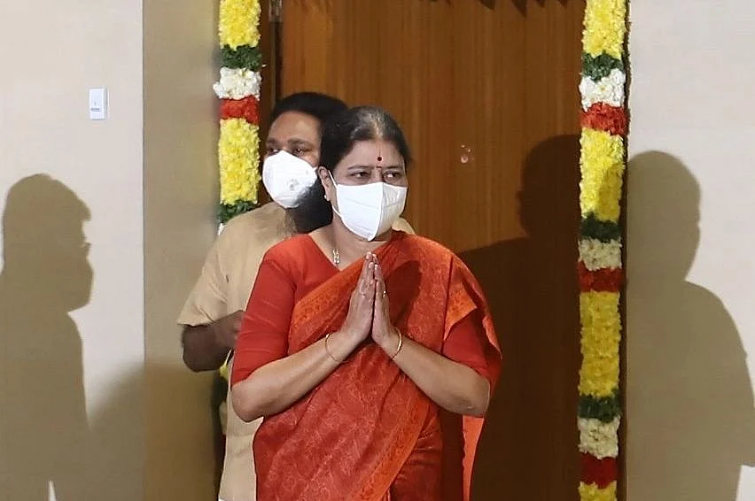 சசிகலா, தினகரன்