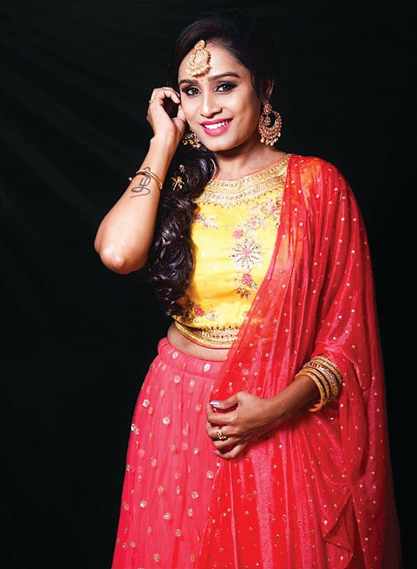 ஆங்கர் to ஆக்டர்: சவுண்டு சந்தியா யுவர் ஆனர்!