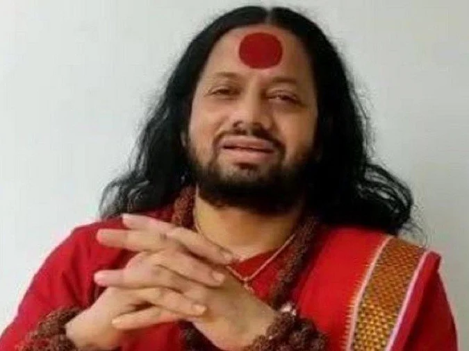 மகாத்மா காந்தி குறித்து அவதூறுப் பேச்சு; இந்து மதத்துறவி கைது!