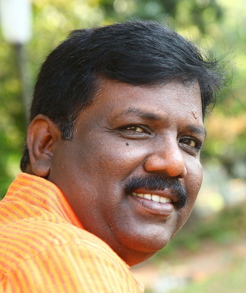 முனைவர் ரவிக்குமார் எம்.பி
