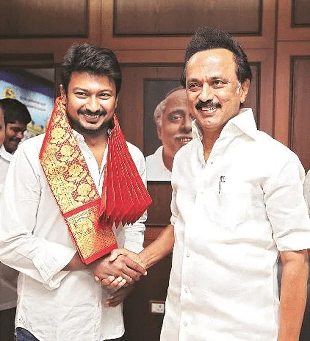 பட்டாபிஷேகம்... சங்கடத்தில் சீனியர்கள்... புகையும் உறவுகள்!