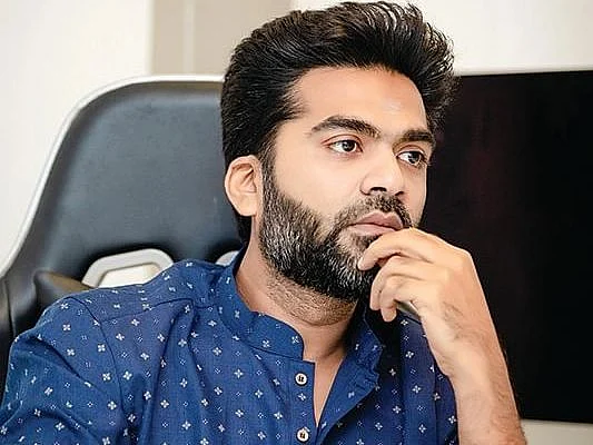 ``என் மேல் அன்பில் இருந்தவர்கள் நிறைய பேர்!" - சிம்பு எக்ஸ்க்ளூசிவ் பேட்டி!
