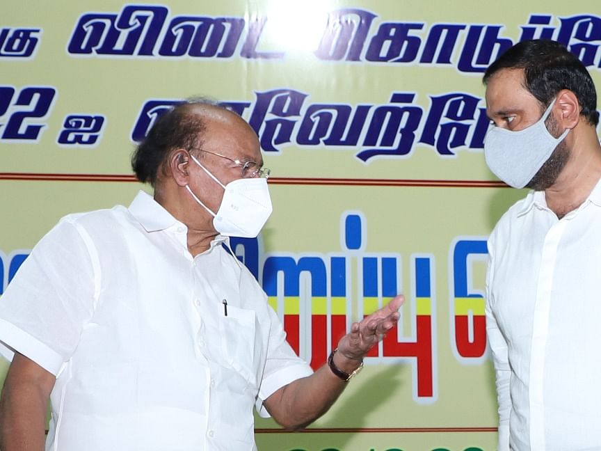 `போனால் போகட்டும் போடா முதல் கட்சிக்குள் சி.ஐ.டி வரை!' - பாமக பொதுக்குழுவில் நடந்தது என்ன?