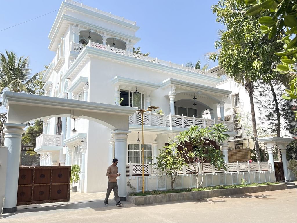 `அப்பா பெயரில் ஒரு அரண்மனை' - வைரலாகும் நவாஸுதீன் சித்திக்கின் புதிய வீடு