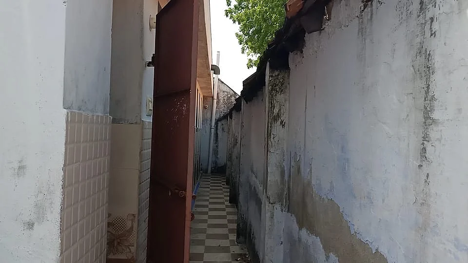 கோயிலில் உள்ள பெண் பக்தர்களுக்கான குளியலறைகள்