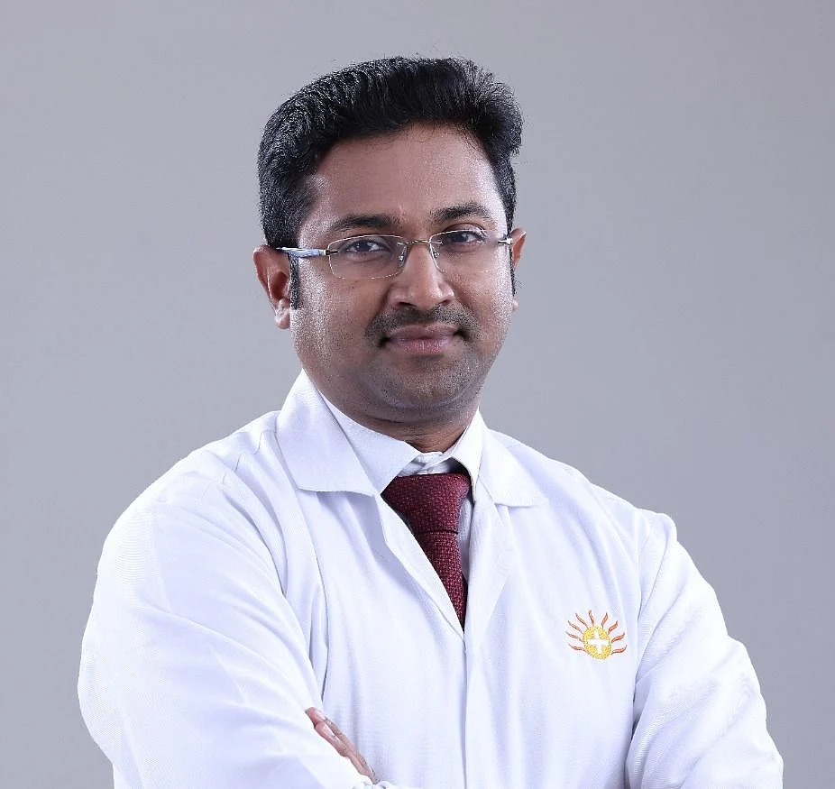 Doctor Vikatan: கட்டுப்படுத்த முடியாமல் வெளியேறும் சிறுநீர்; கொரோனா தொற்றின் பாதிப்பா?