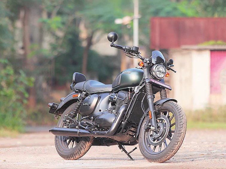 ரோட்ஸ்ட்டர்… க்ரூஸிங் மான்ஸ்ட்டர்!