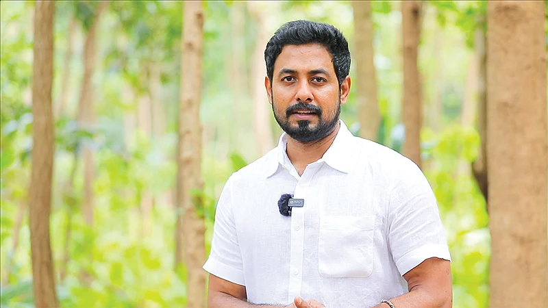நடிகர் ஆரி