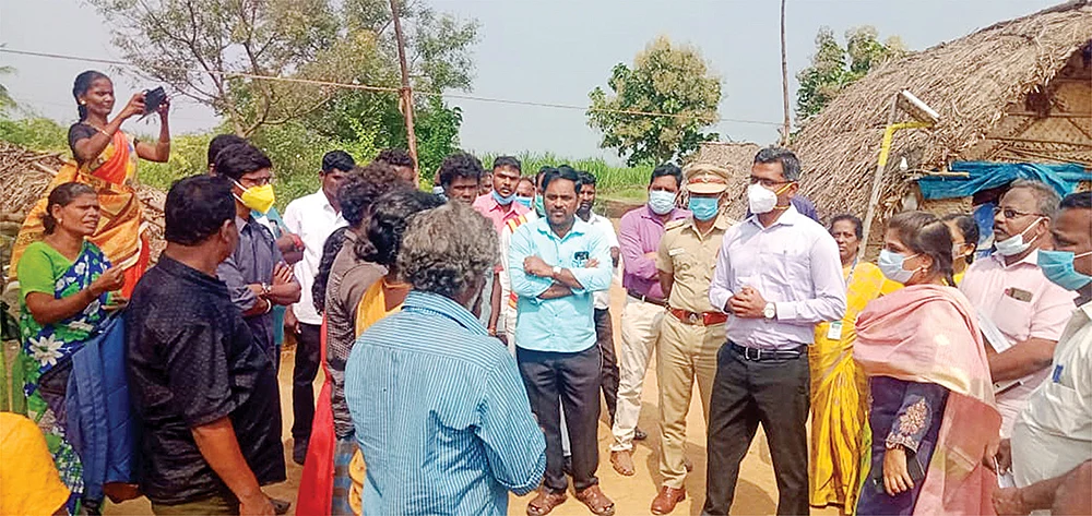 இருளர்கள் என்றாலே திருடர்களா?