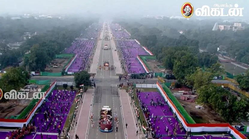 அலங்கார ஊர்திகளின் அணிவகுப்பு