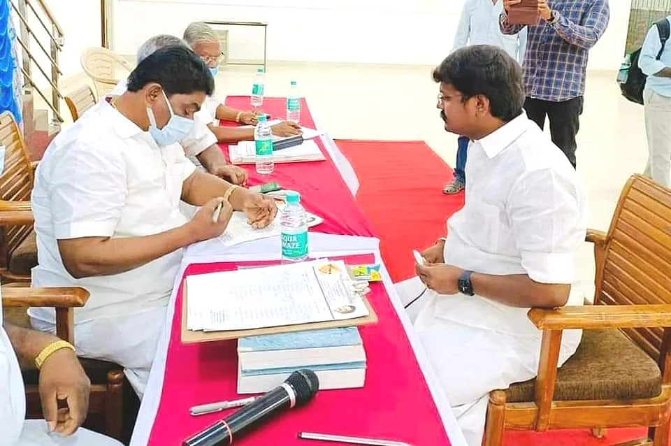நேர்க்காணலில் சாரதிகுமார்...