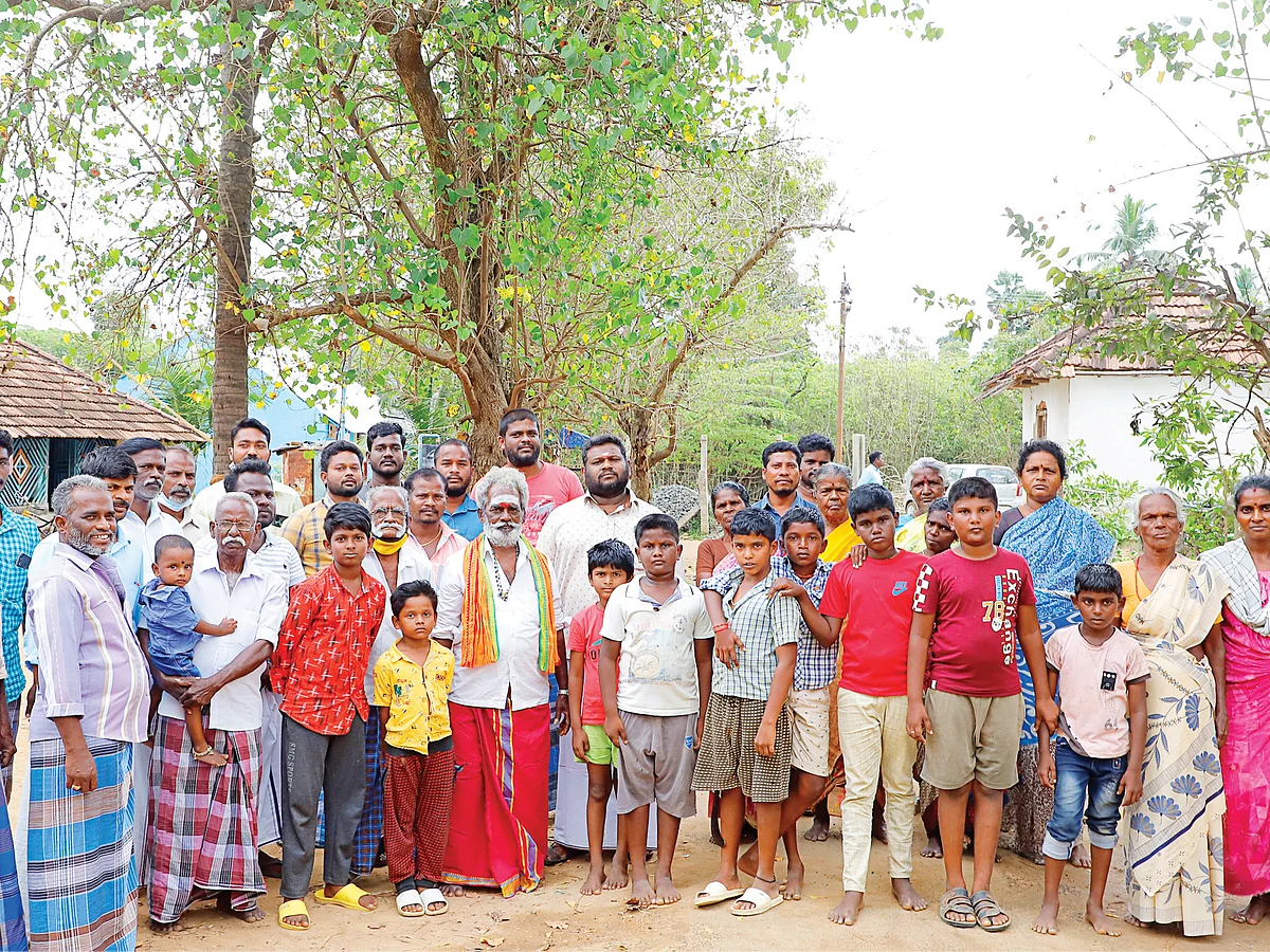 “அடங்கல் புத்தகத்தைக் காணோம்...” - அலையவிடும் அதிகாரிகள்... தவிக்கும் கிராம மக்கள்!