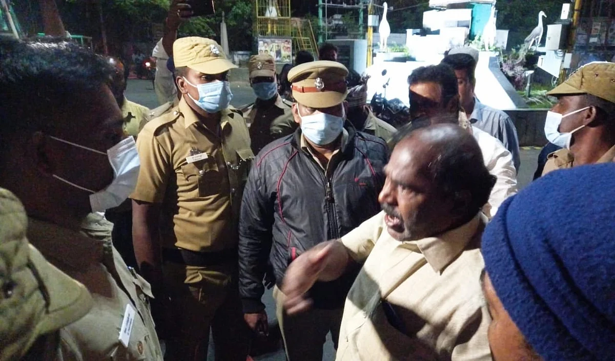 திமுக-வினர் வாக்குவாதம்
