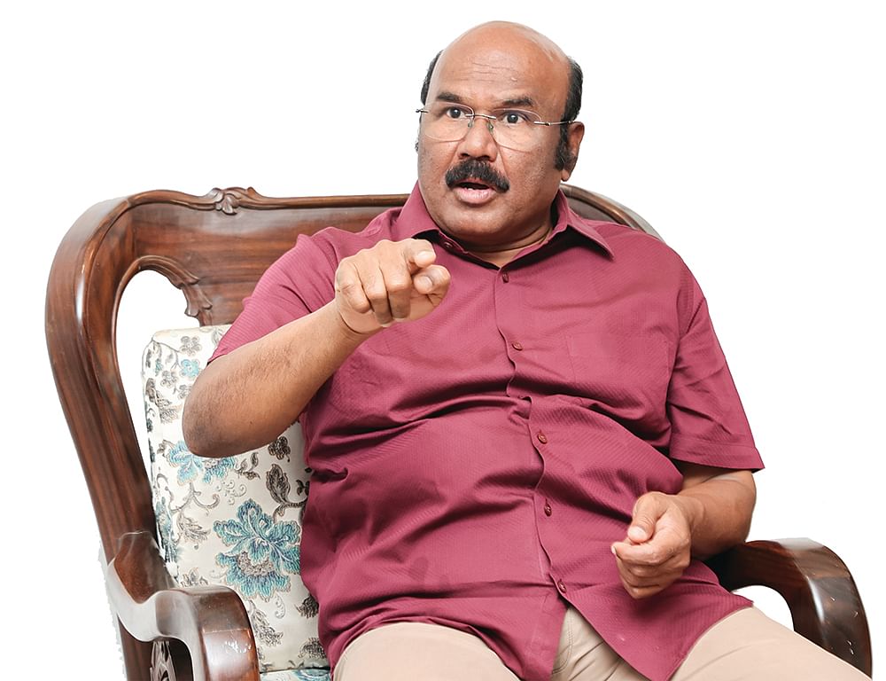 “வாக்களித்த மக்களையே கடனாளியாக்கிவிட்டது தி.மு.க!” - அட்டாக் செய்யும் ஜெயக்குமார்...