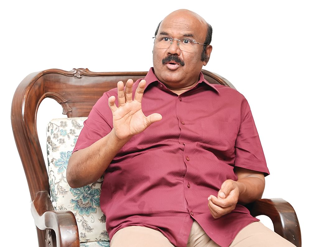 “வாக்களித்த மக்களையே கடனாளியாக்கிவிட்டது தி.மு.க!” - அட்டாக் செய்யும் ஜெயக்குமார்...
