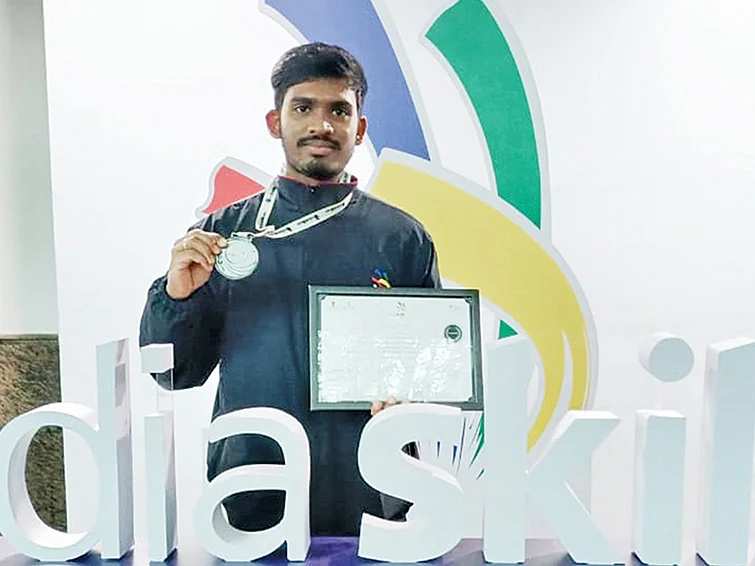 ``செஸ்ஸில் சாதிக்கணும்னு நினைச்சேன்… இப்போ ஆட்டோமொபைலில்!”
