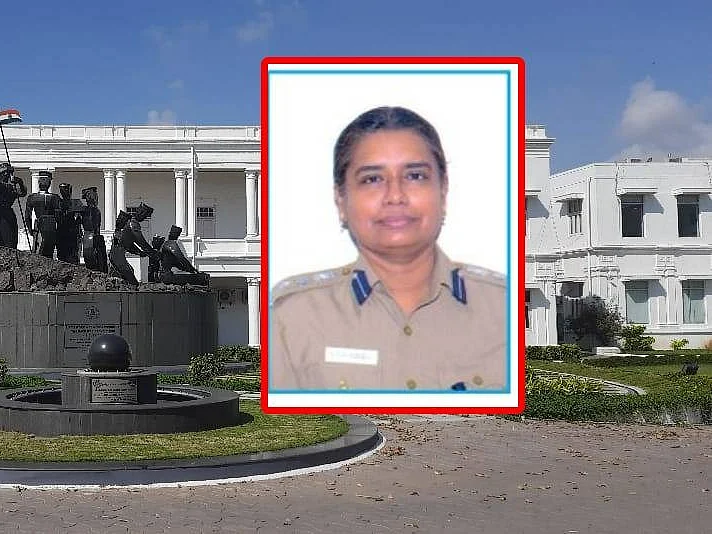 ஆசியம்மாள்: யார் இவர்..? உளவுத்துறையின் முதல் பெண் ஐ.ஜி-யான பின்னணி