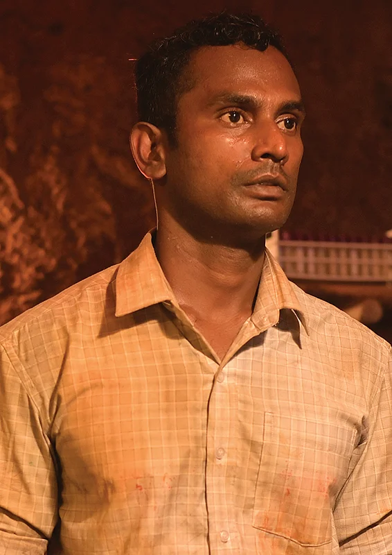 “பதுங்குகுழி மருத்துவமனையே கதைக்களம்!”