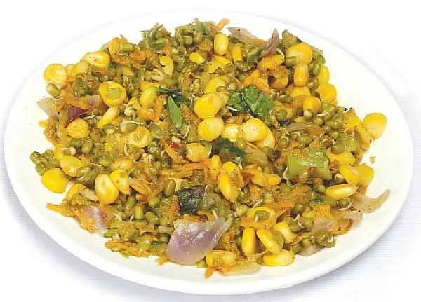 ஸ்வீட்ஃகார்ன் முளைப்பயறு சாலட்