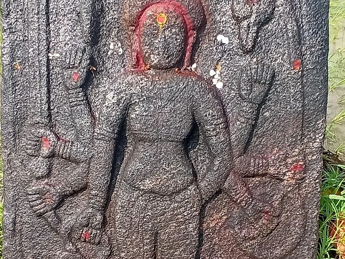 1,300 ஆண்டுகள் பழைமையான கொற்றவை, விஷ்ணு சிற்பம் கண்டுபிடிப்பு... பாதுகாக்கப்படுமா?