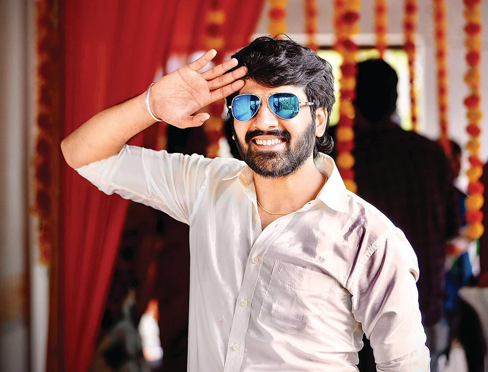 ஆங்கர் to ஆக்டர் - “தனுஷுக்கு என் சிரிப்பு பிடிக்கும்!”