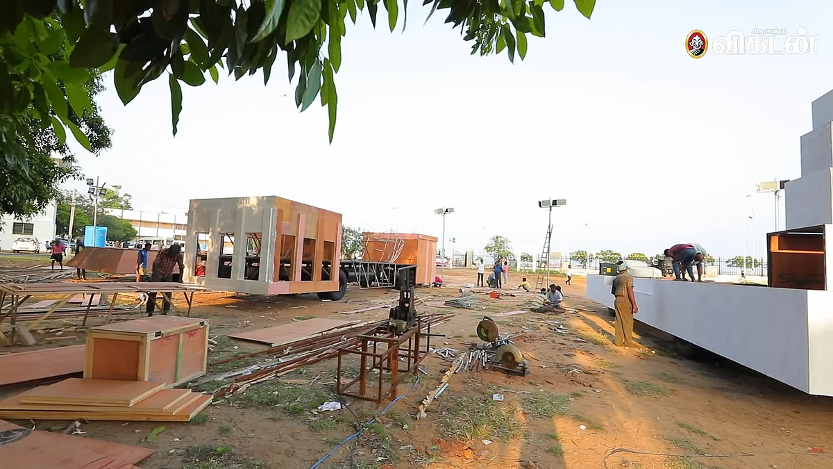 தயாராகும் வாகனங்கள்
